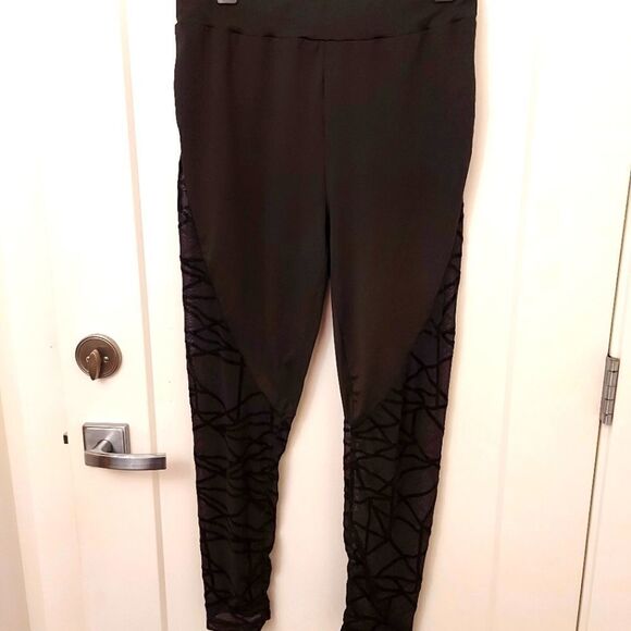 SHEIN LEGGINGS - Picture 1 of 5